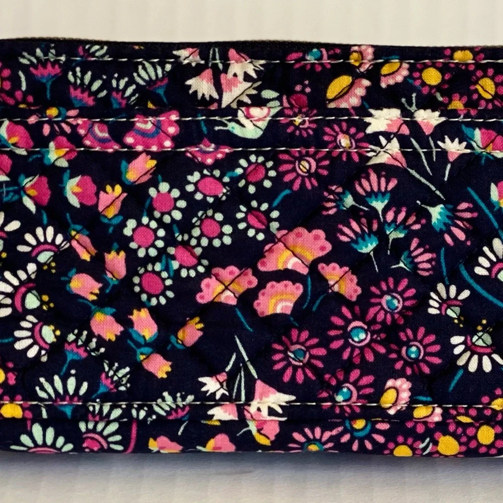 NWT Vera Bradley VBU RFID Compact Crossbody Bag in Petite Garden - Picture 12 of 14